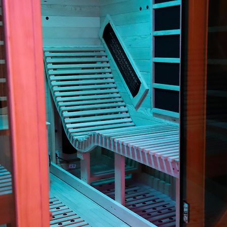 Love Room Unique - Sauna / Jacuzzi Шарлевіль-Мезьєр Екстер'єр фото